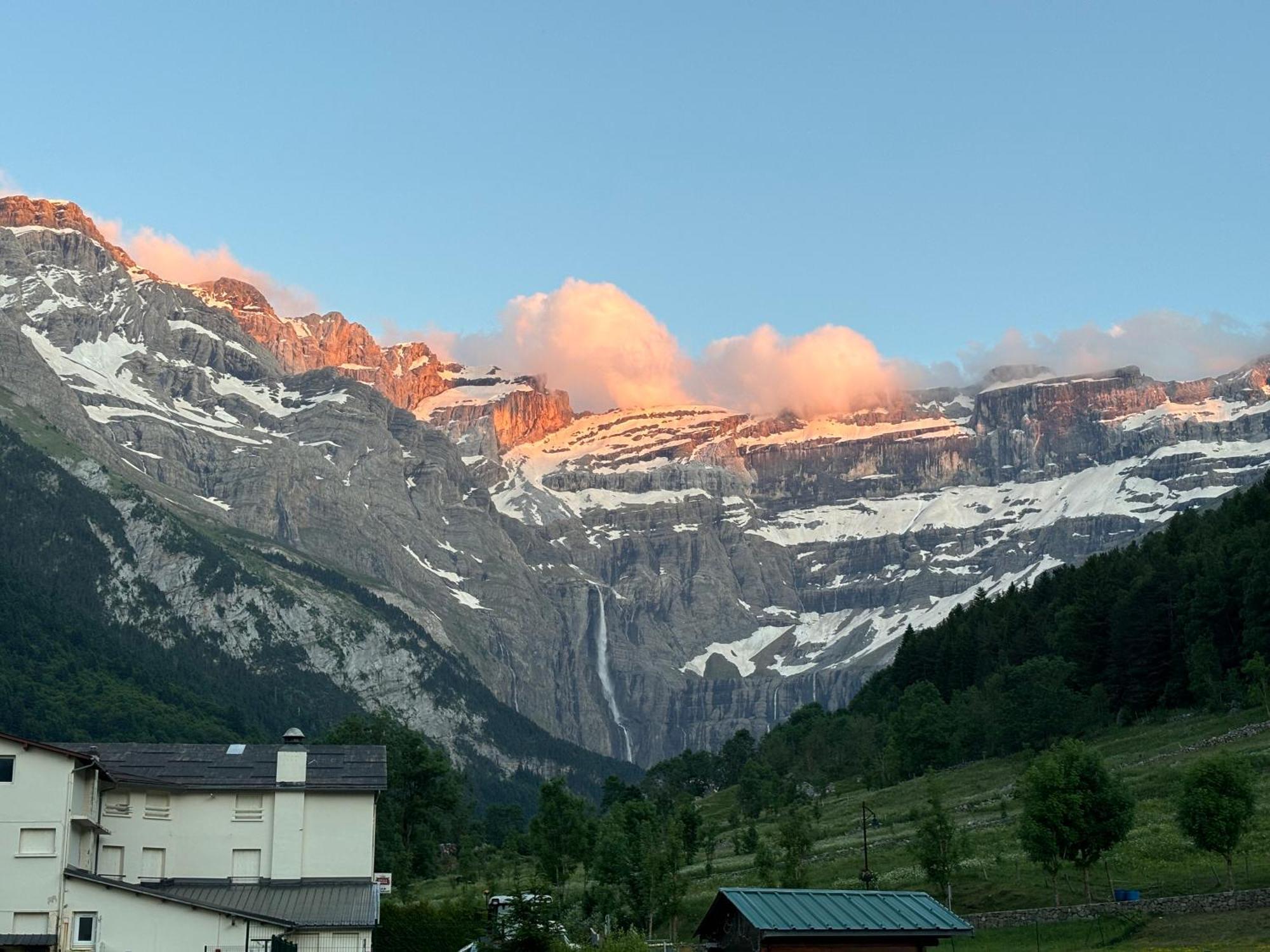 Hotel Le Taillon Gavarnie Exterior photo